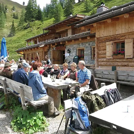 Salzburger Stubn Penzion 4*