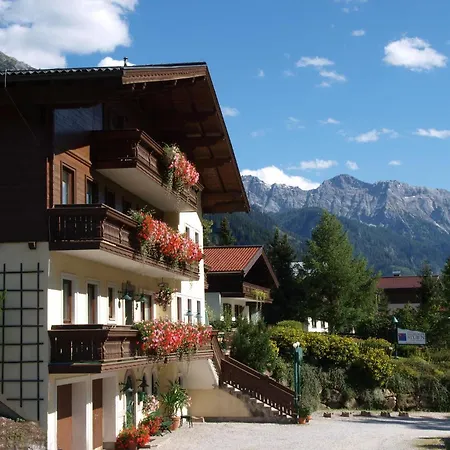 Salzburger Stubn Гостевой дом 4*